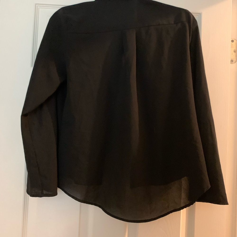 🖤 plain black button down top - Picture 2 of 2
